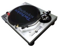 Technics SL-1200 mk5